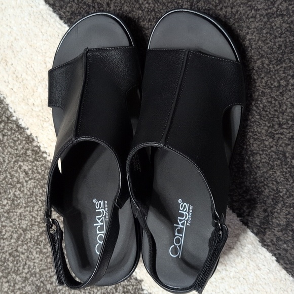 NWOT Corkys Wedge Sandals - Size 9 - Picture 2 of 6